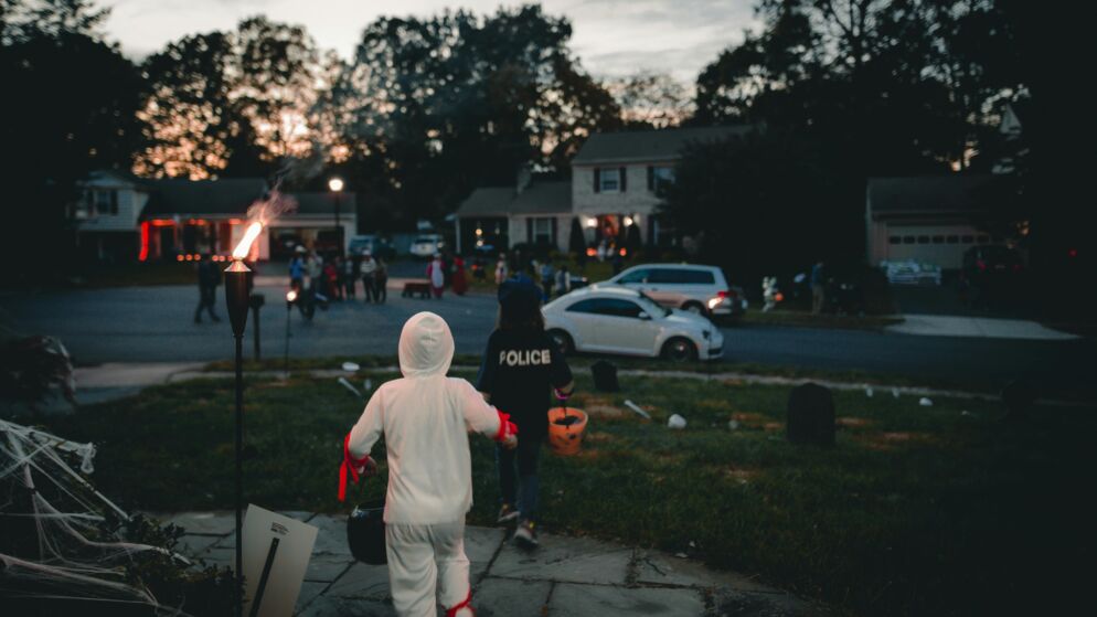 Kids trick-or-treating