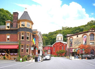 Boulders, Beasts, and a Little Switzerland: A Family Weekend in the Poconos