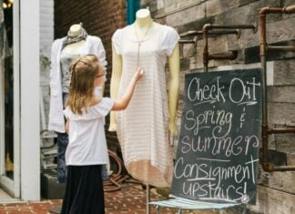 Turn Clutter into Cash: Selling Your Kids’ Clothes and Toys on Consignment